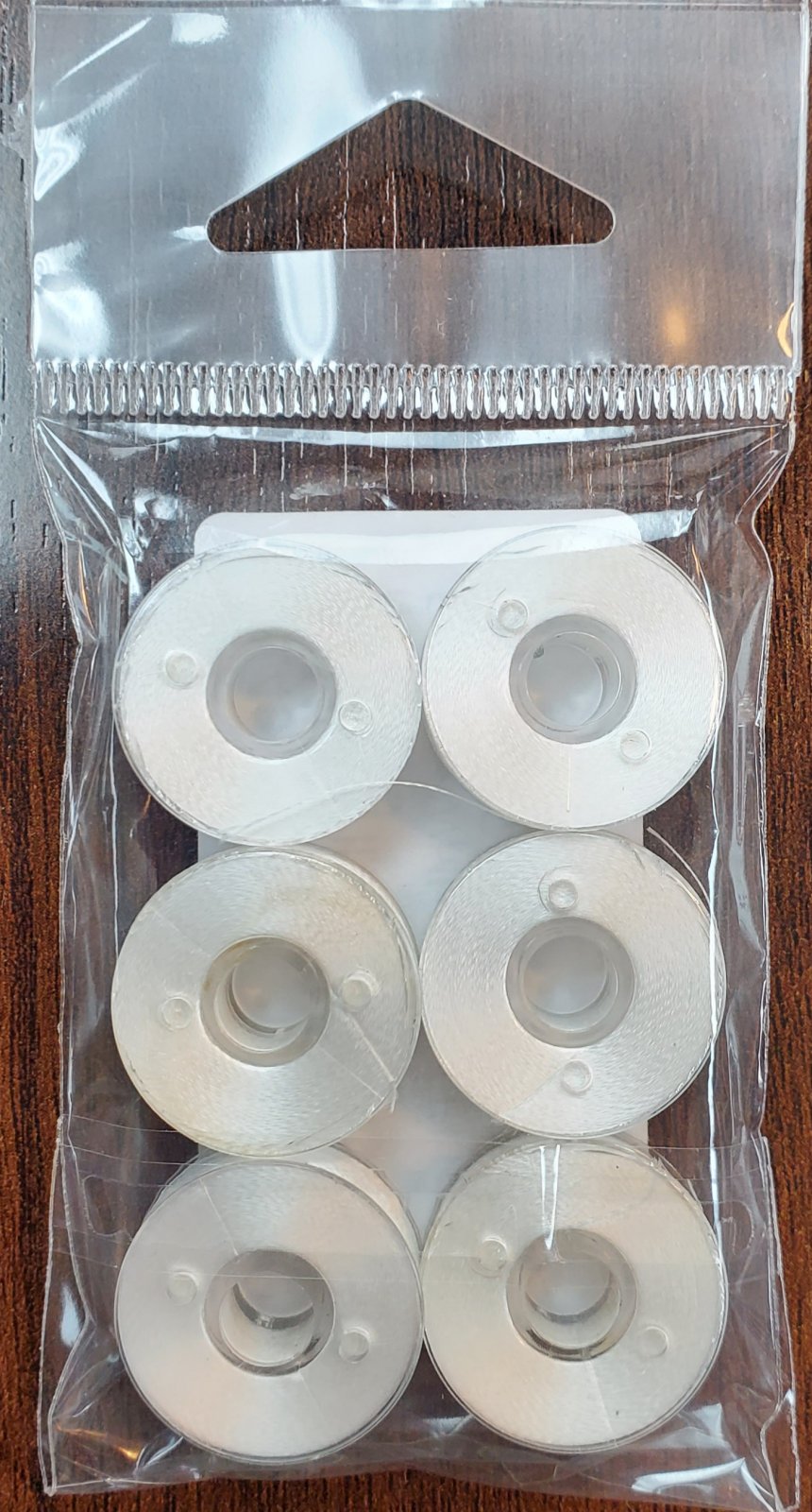 Exquisite White Bobbin Plastic Sided/ Size L (6 pack)