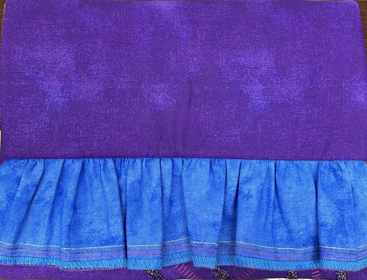 Ruffled Tablet Keeper Class Sample