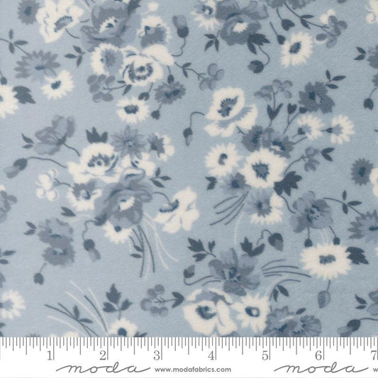 Nantucket Summer Quilt Cuddle || Somerset Florals Light Blue