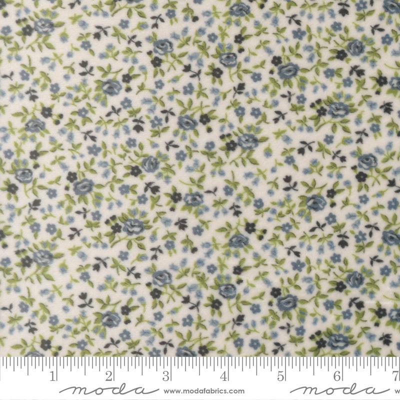Nantucket Summer Quilt Cuddle || Meadow Small Floral Cream Blue