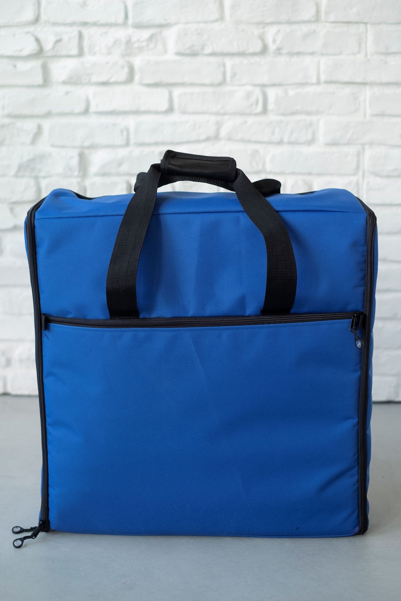 Bluefig 23" Embroidery Arm Bag