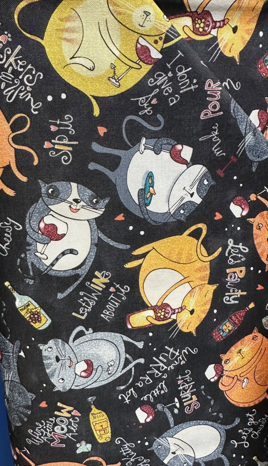 Cats and Wine Round Table Topper Prairie Pointer Fabric Kit