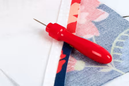 The Un-Stitcher By Lori Holt