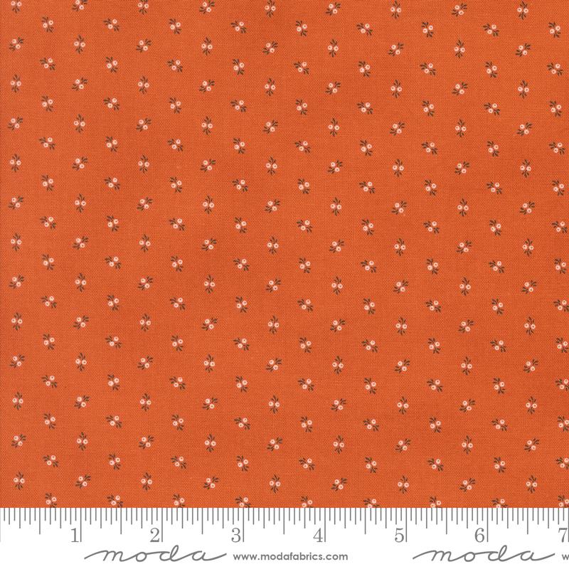 Pumpkin Spice Gatherings Berry Sprig in Trumpet Vine