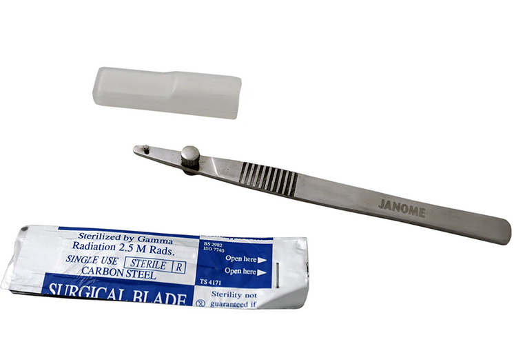 Janome 5.5" Seam Ripper with 3 Replacement Blades