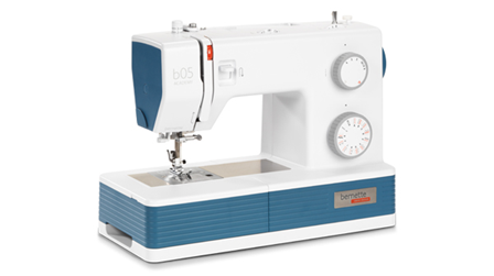 bernette 05 Academy Sewing Machine (Blue)